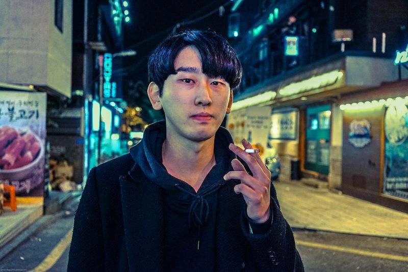 © JANUSZ DAGA - Image from the a night in seoul  photography project