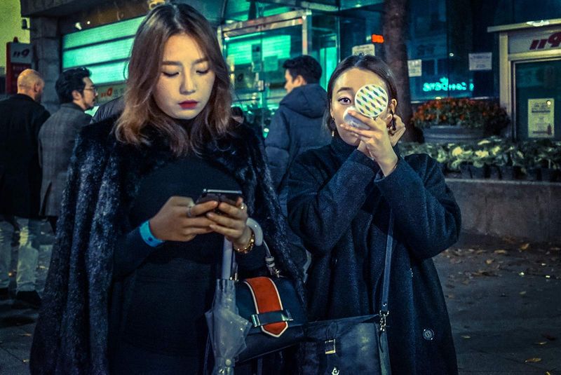 © JANUSZ DAGA - Image from the a night in seoul  photography project