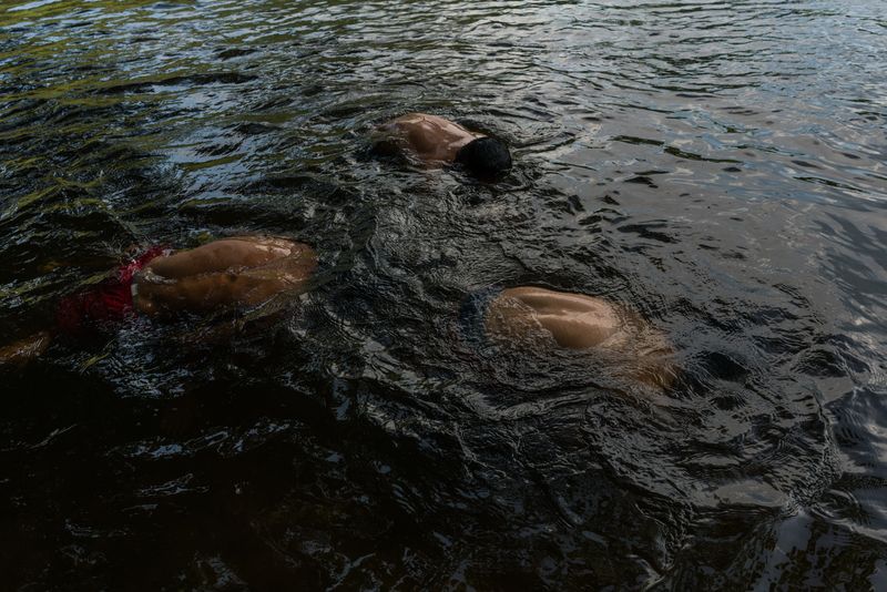 © ANDRES CARDONA CRUZ - Image from the WRECK FAMILY photography project