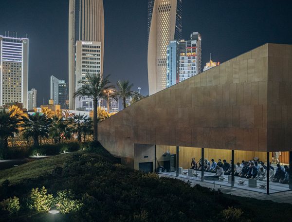 © Gabriele Cecconi - Image from the TiàWùK (Kuwait at reverse) photography project