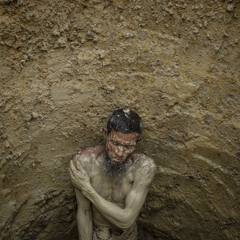 © Gabriele Cecconi - Image from the The Wretched and the Earth photography project