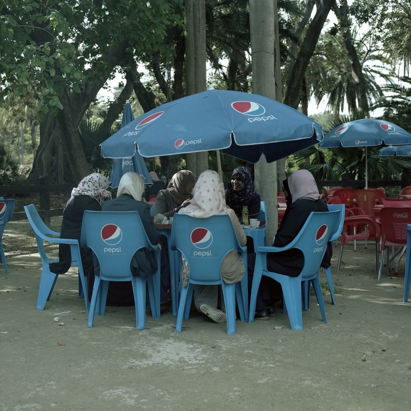 © Linda Bournane Engelberth - Woman resting in the park