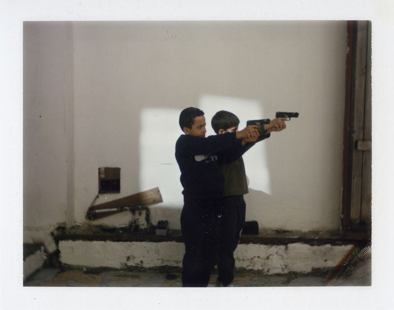 © Linda Bournane Engelberth - Children playing in the backyard