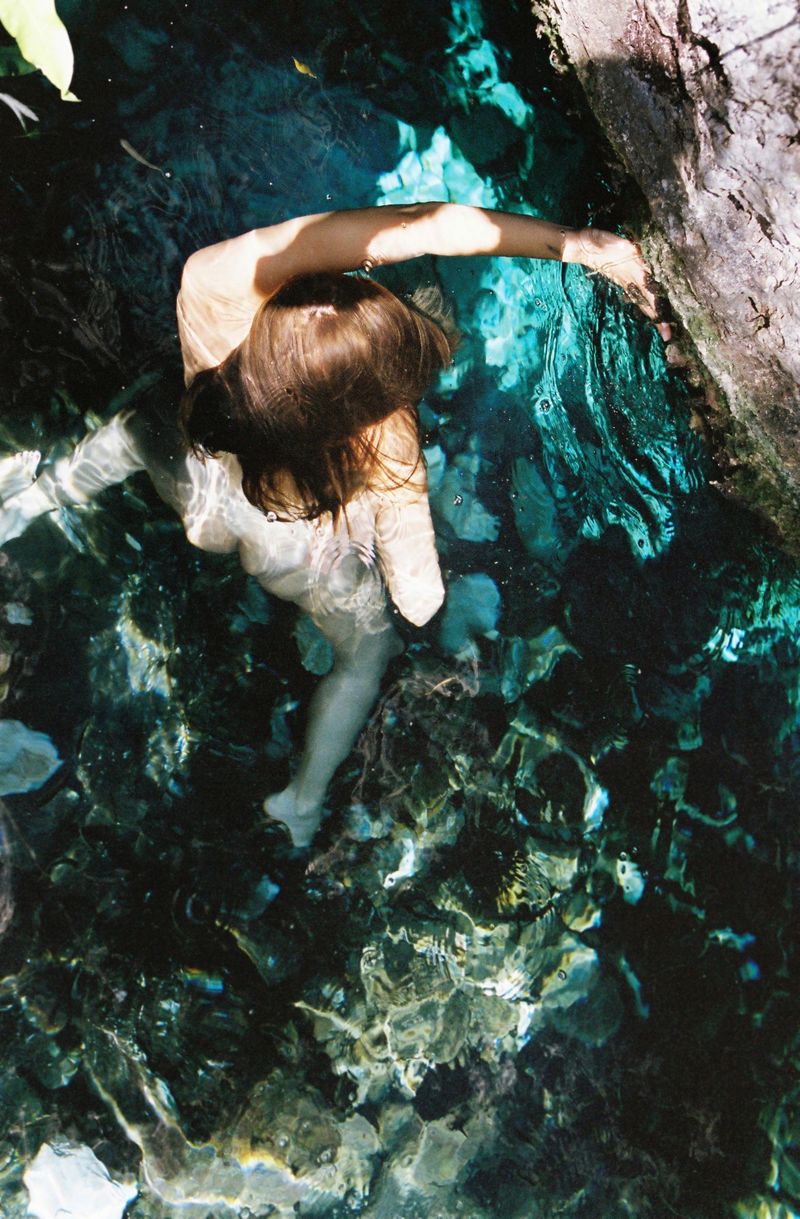 © Takako Noel - Image from the Cenote angels photography project