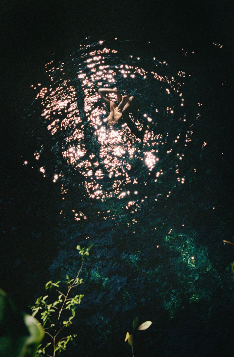 © Takako Noel - Image from the Cenote angels photography project
