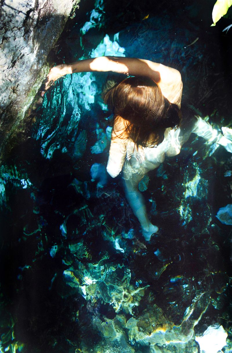 © Takako Noel - Image from the Cenote angels photography project