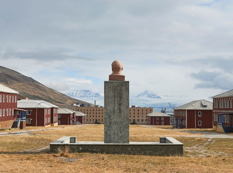 © Leo Delafontaine - Image from the ARKTIKUGOL photography project