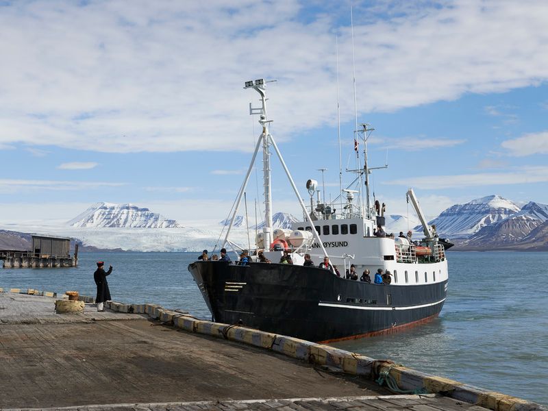 © Leo Delafontaine - Image from the ARKTIKUGOL photography project
