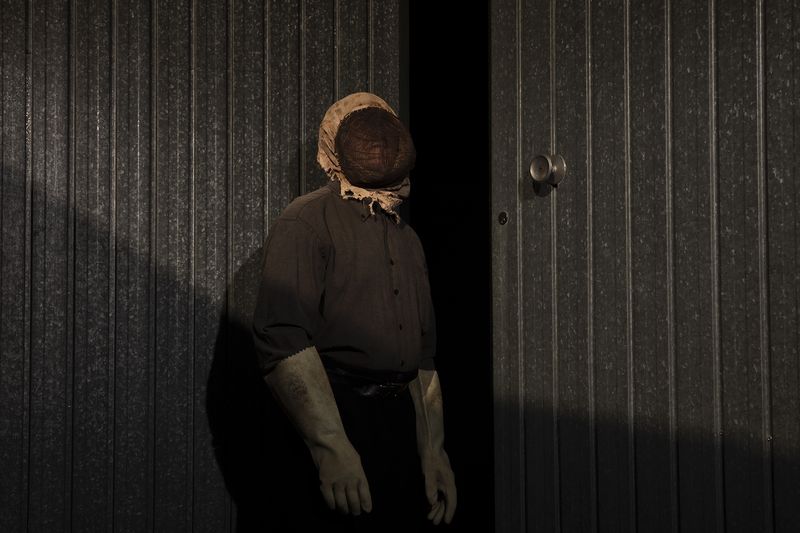 © Oskar Alvarado - Image from the Where Fireflies Unfold photography project
