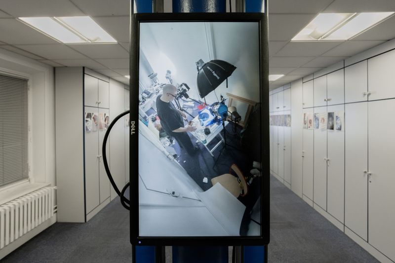 © Alexey Chernikov - Security cam on the artist