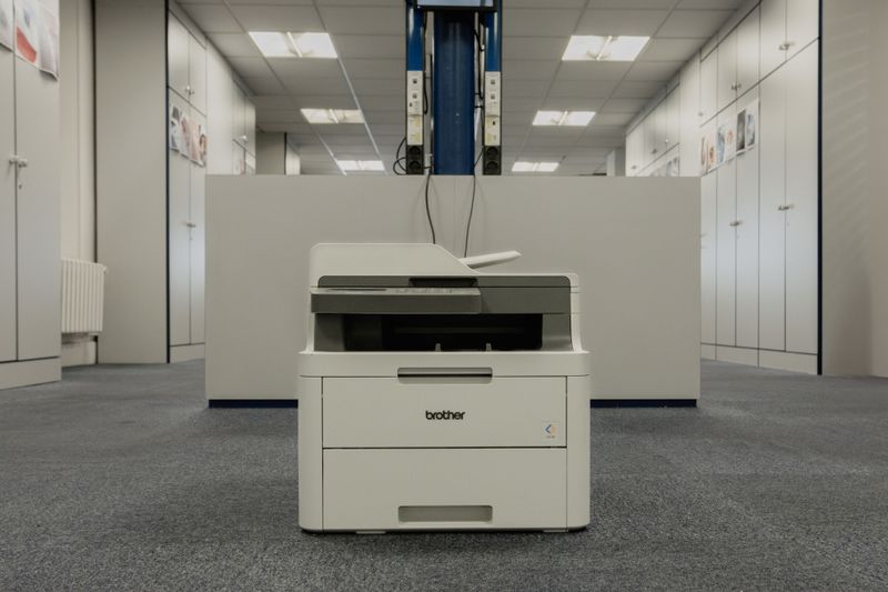 © Alexey Chernikov - Printer that prints automatically
