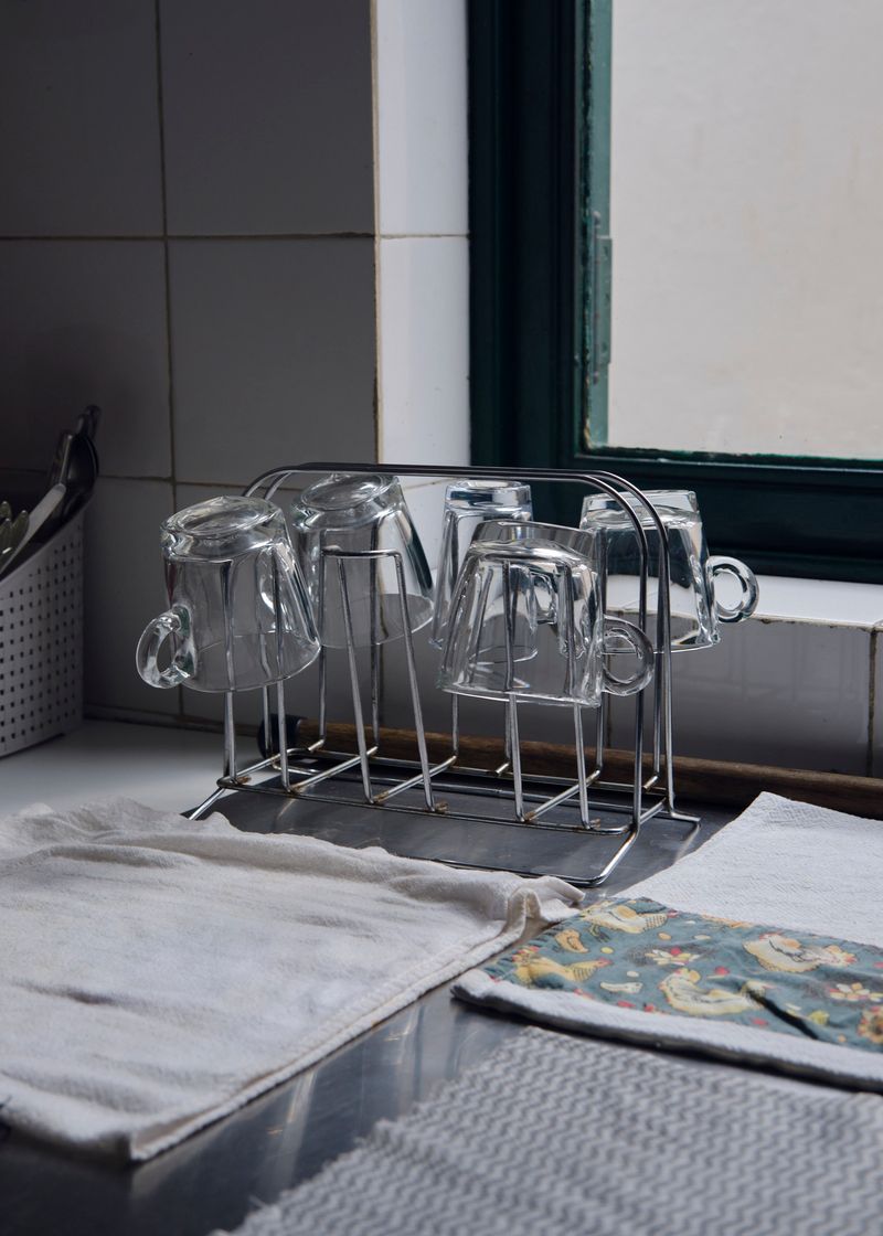 © Ana Maria Sales Prado - Image from the It is the aura of my fingers that sees the egg photography project