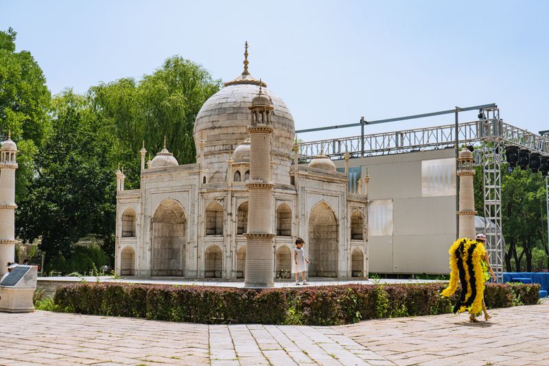 © Yiwei Lu - Image from the Back to the City photography project