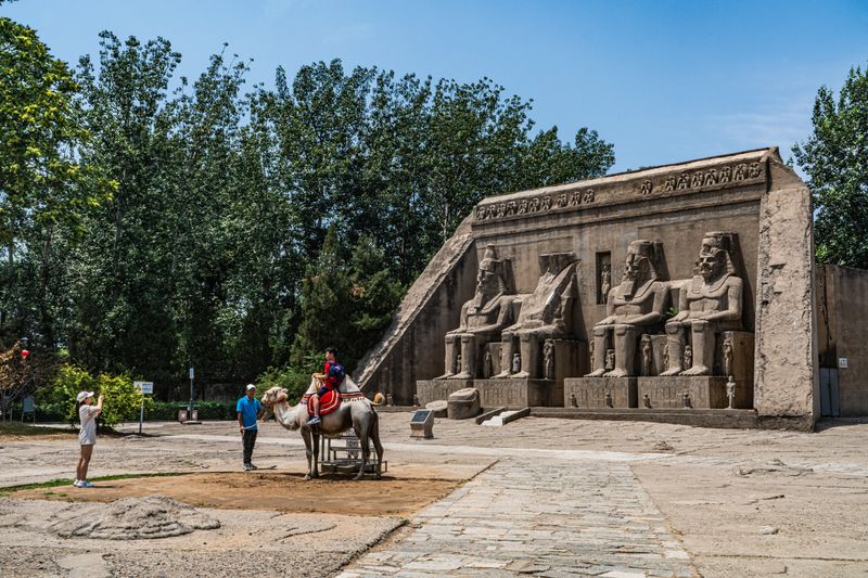 © Yiwei Lu - Image from the Back to the City photography project