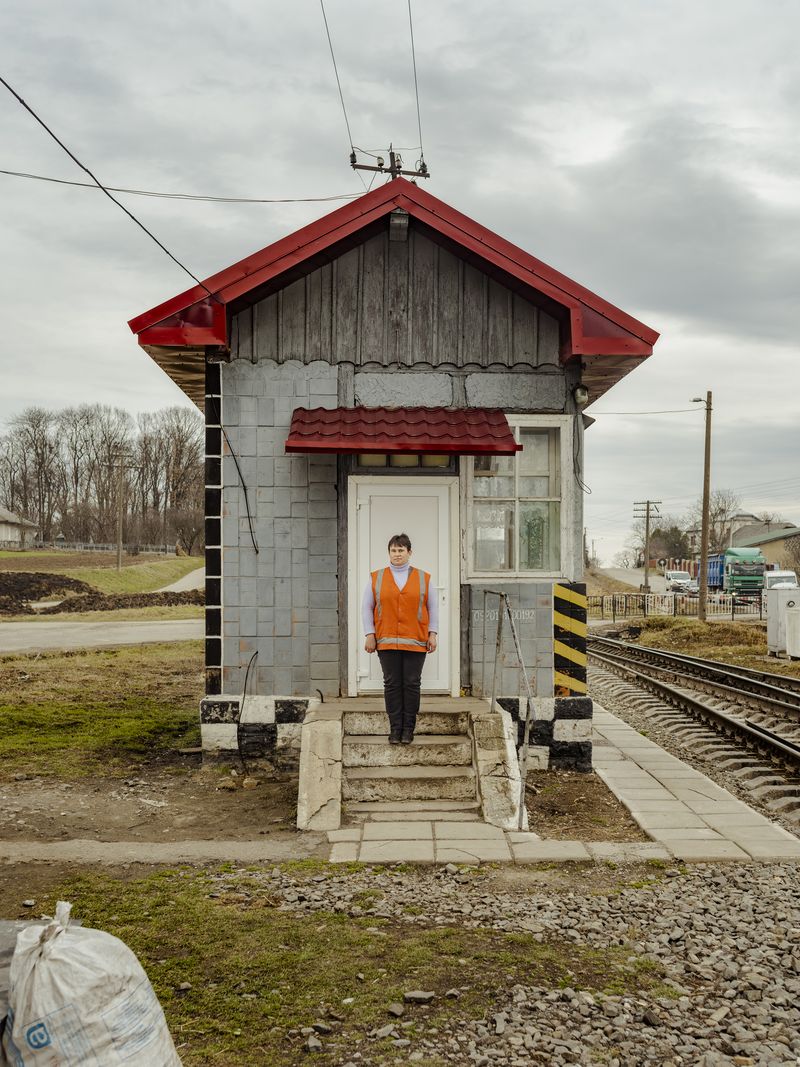 © Sasha Maslov - Zhanura Galyna Vasilyivna 126 km crossing, Yezupil station Lvivska Railroad