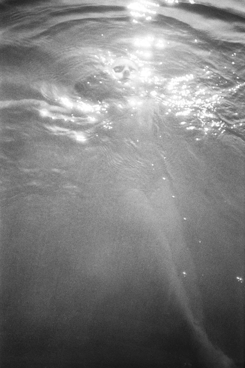 © Clara Chichin - Image from the To a thousand sources, the good life" / " Aux mille source la belle vie" photography project