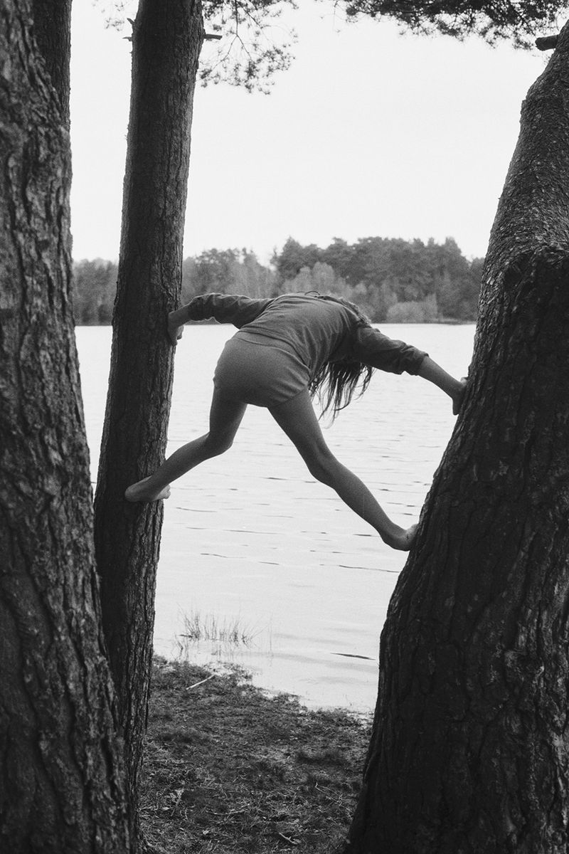 © Clara Chichin - From the serie "To a thousand sources, the good life" / " Aux mille source la belle vie"