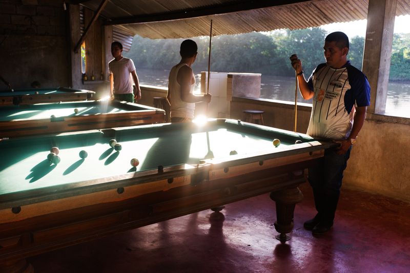 © Misha Vallejo - Image from the Al otro lado (on the other side) photography project