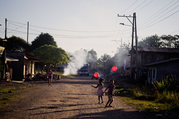 © Misha Vallejo - Image from the Al otro lado (on the other side) photography project