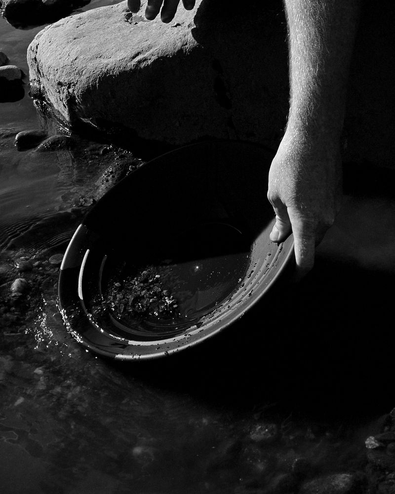 © William Mark Sommer - Image from the Dusted photography project