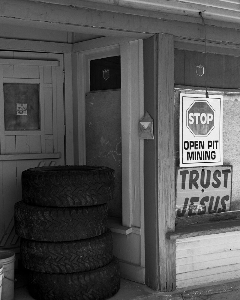 © William Mark Sommer - Stop, Trust