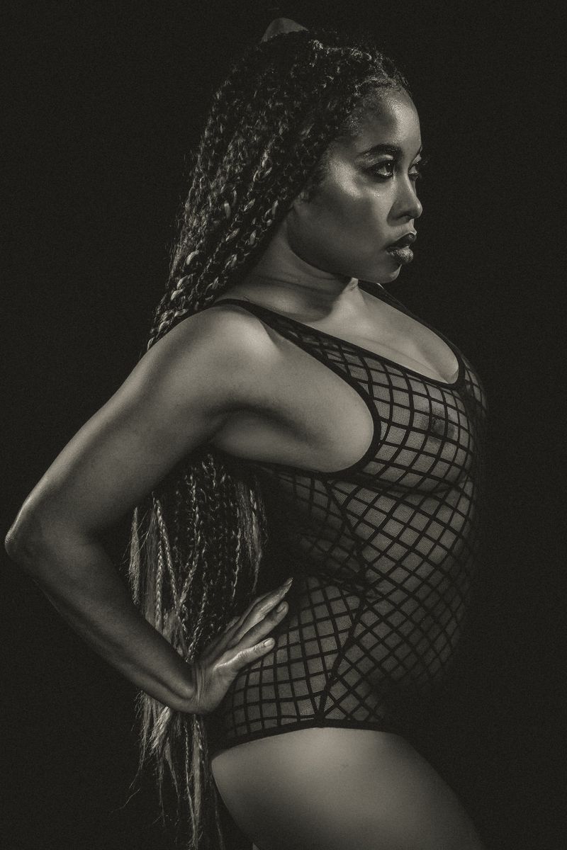 © Kevin James Thornton - Maythinee (2018)