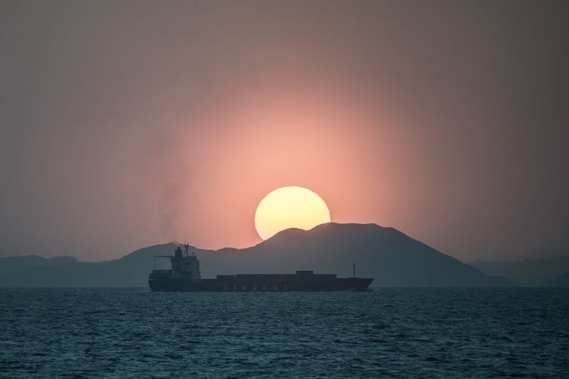 © Lorraine Turci - Image from the Open seas photography project