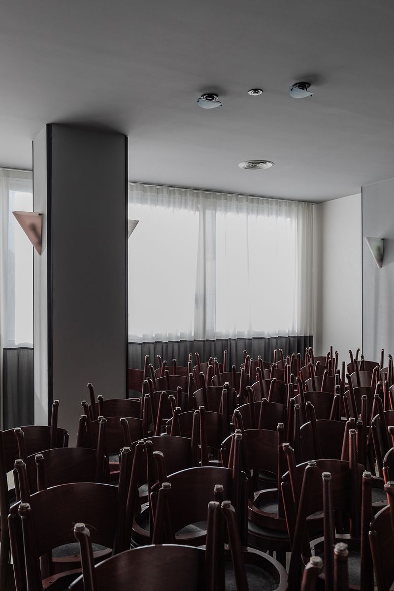 © elba collective - Image from the Frozen Rooms photography project