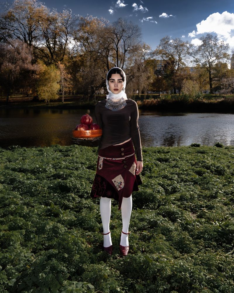 © Bea Dero - like the ladies in the pomegranate paintings