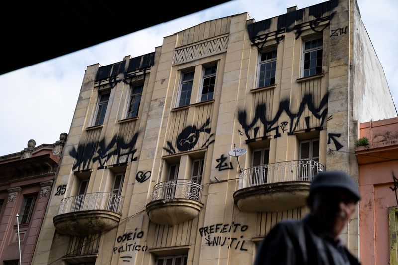 © Camila Hermes - Image from the Nothing Is Just a Wall photography project