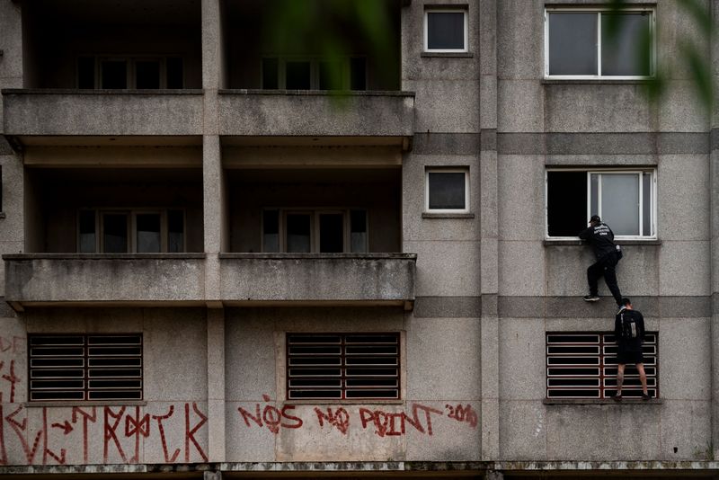 © Camila Hermes - Image from the Nothing Is Just a Wall photography project