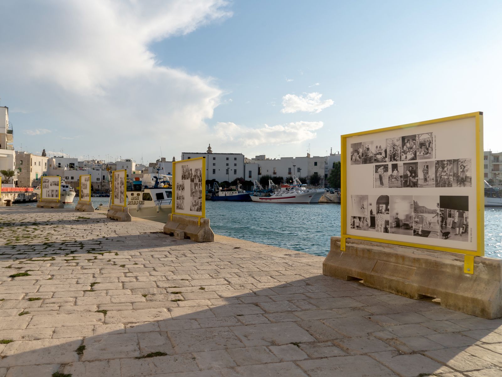 Weathering Time's installation in the port of Monopoli, Itay © PhEST