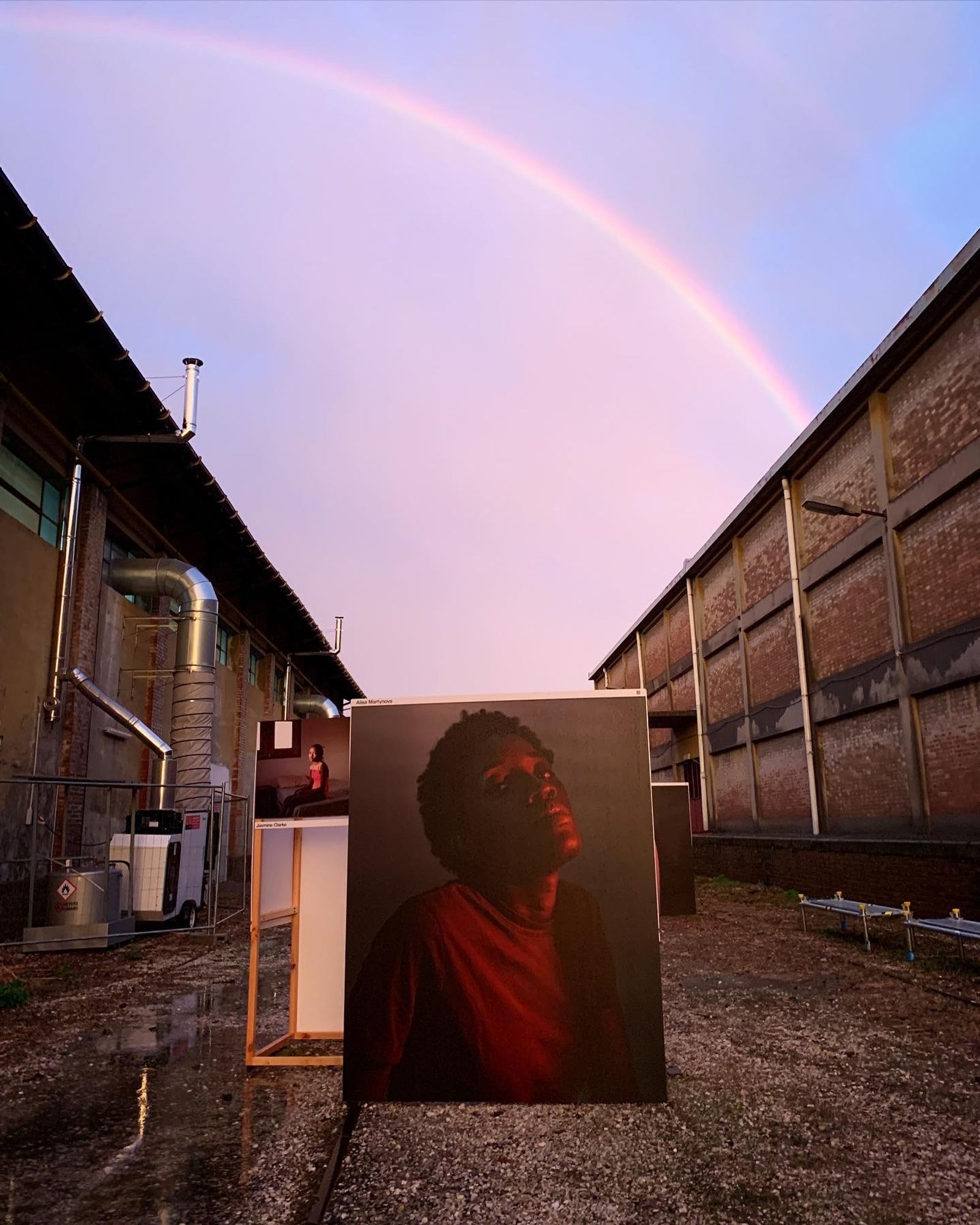 The rainbow after Sunday's thunderstorm salutes this first edition © PhMuseum