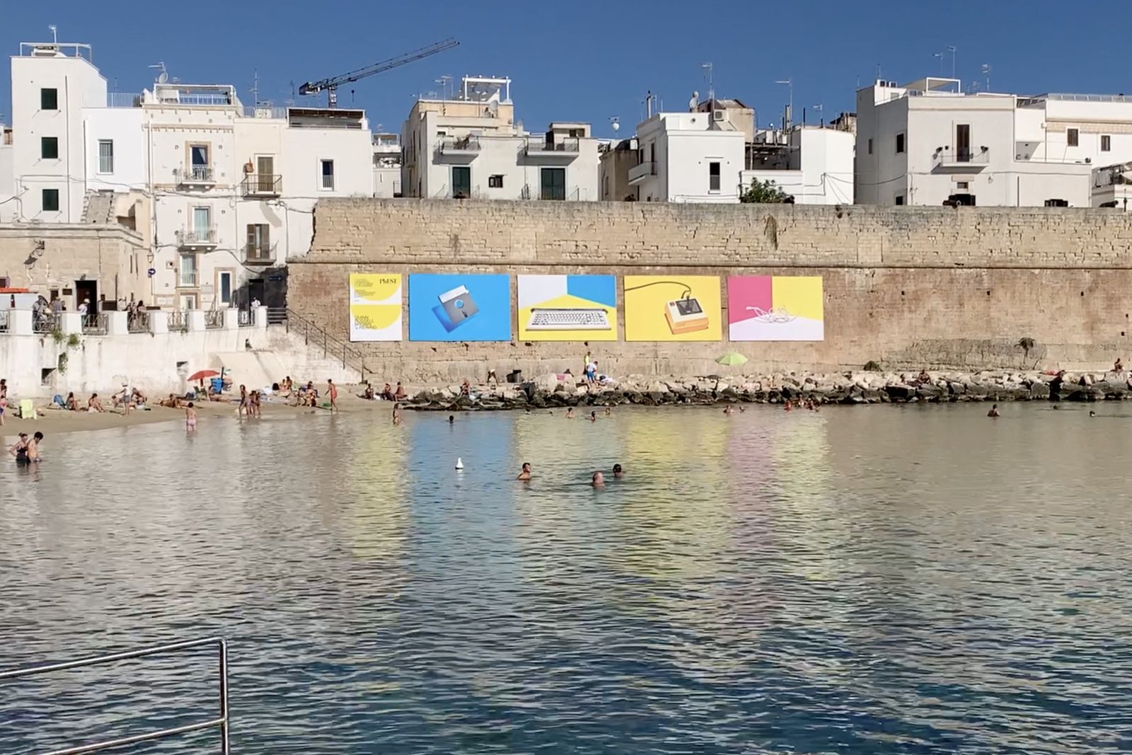 A beach in Monopoli during the Festival 2022 edition © PhEST