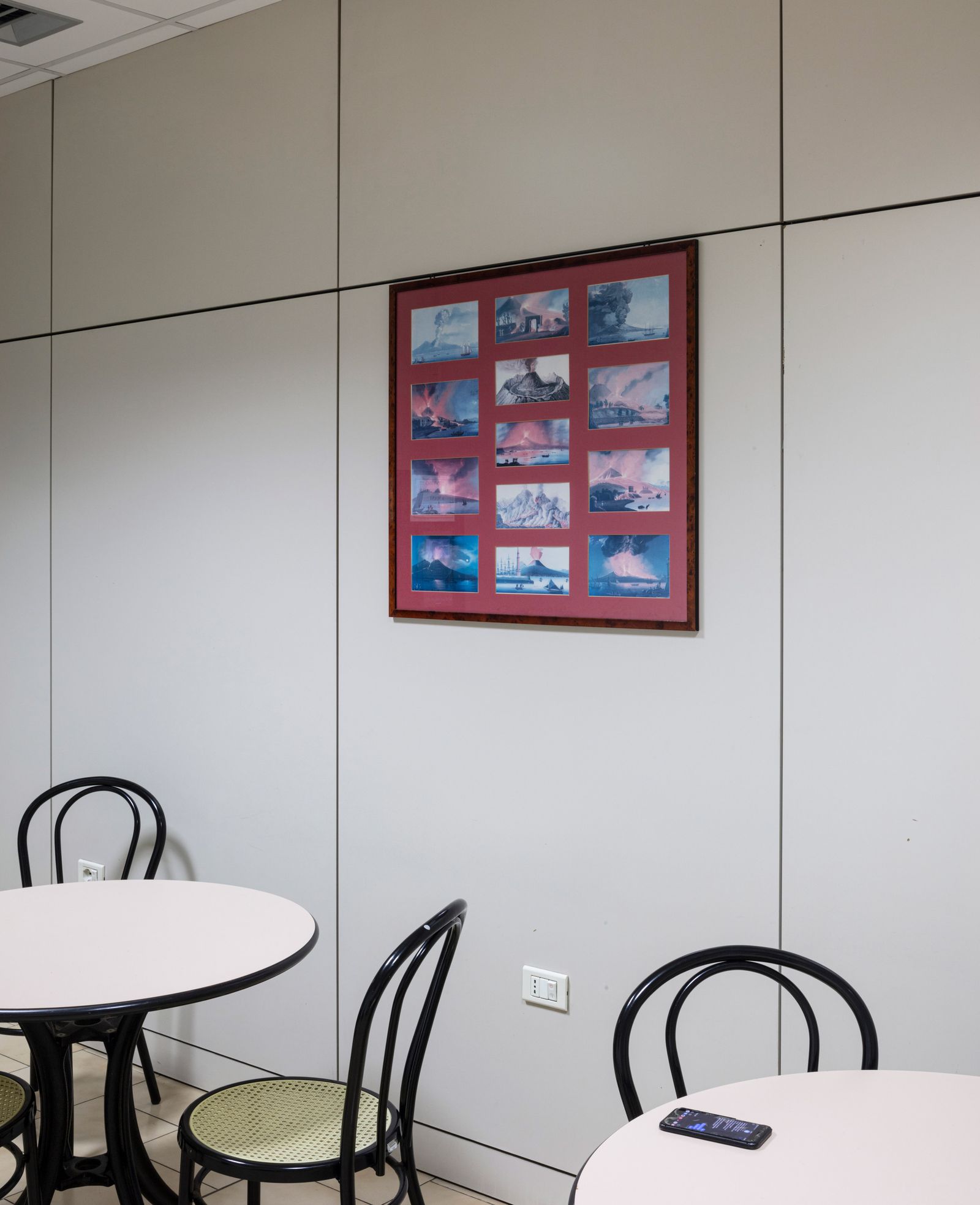 © De Cleene De Cleene - Cafeteria, Istituto Nazionale di Geofisica e Vulcanologica, Via Diocleziano, Naples