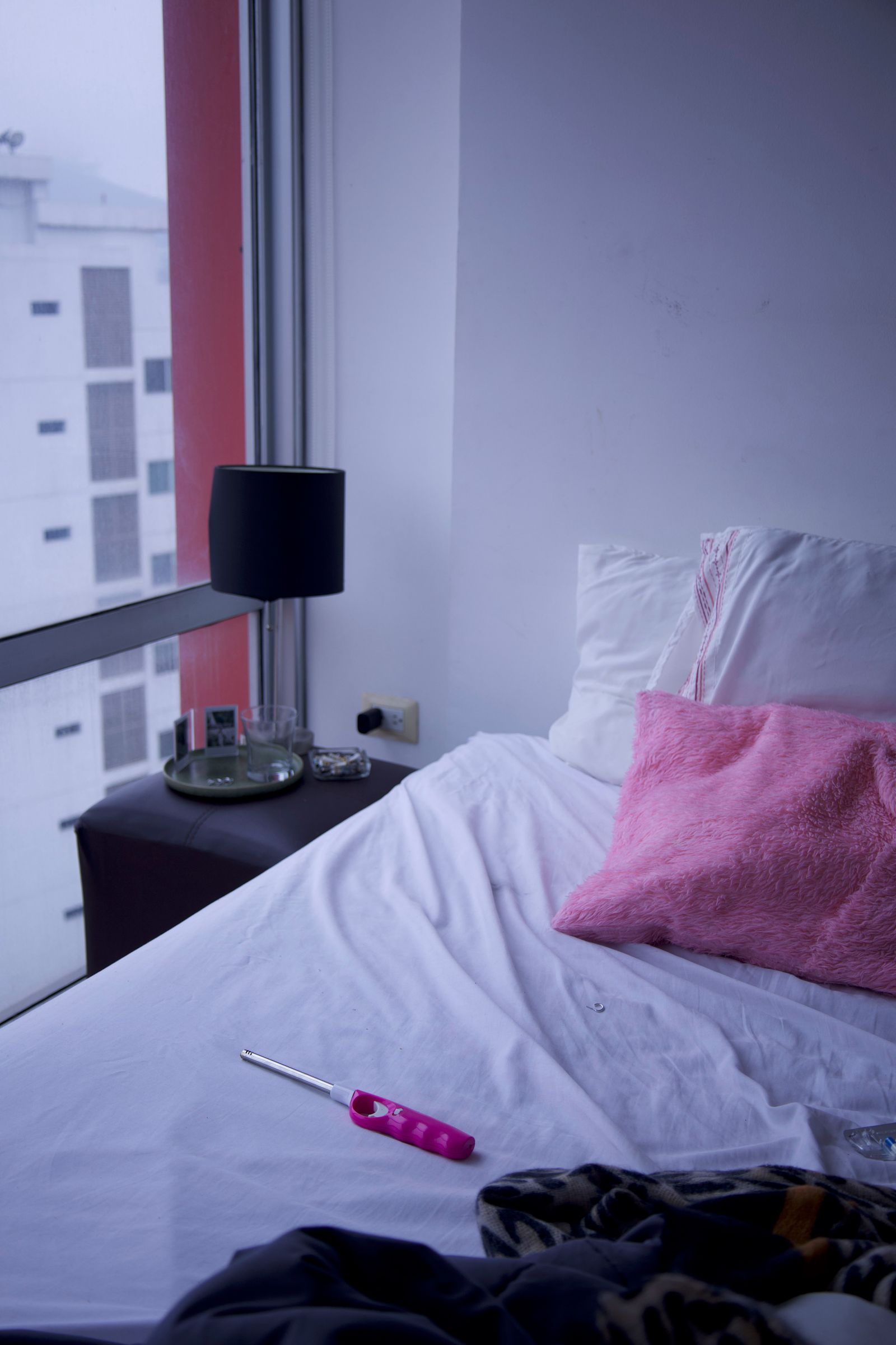 © Georgina Guexpal - Image from the WE'RE JUST STRANGERS photography project
