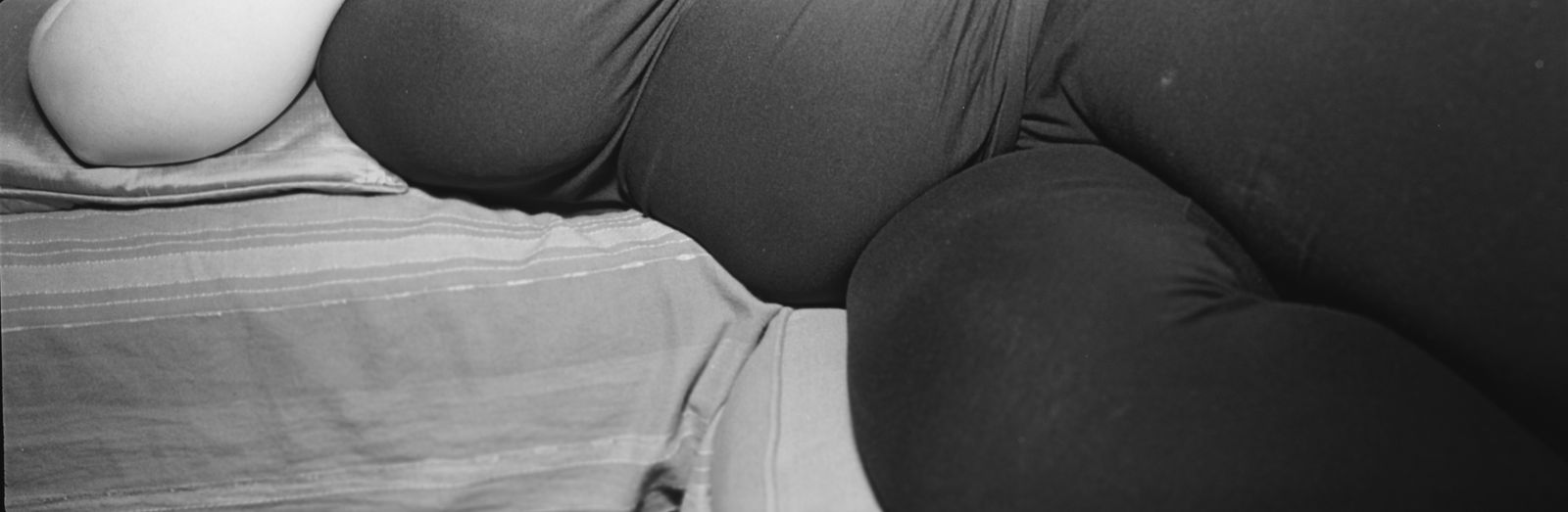 © Angela Cappetta - Image from the G9P2, Maternity photography in a post Dobb’s world. photography project