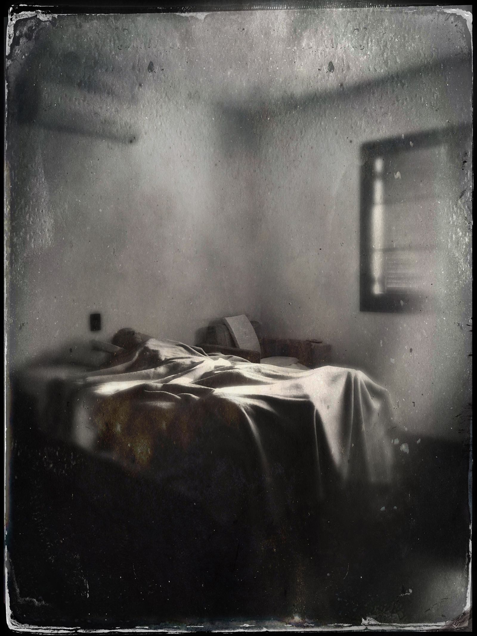© Celante - Image from the Esmoressências (faded essences) photography project