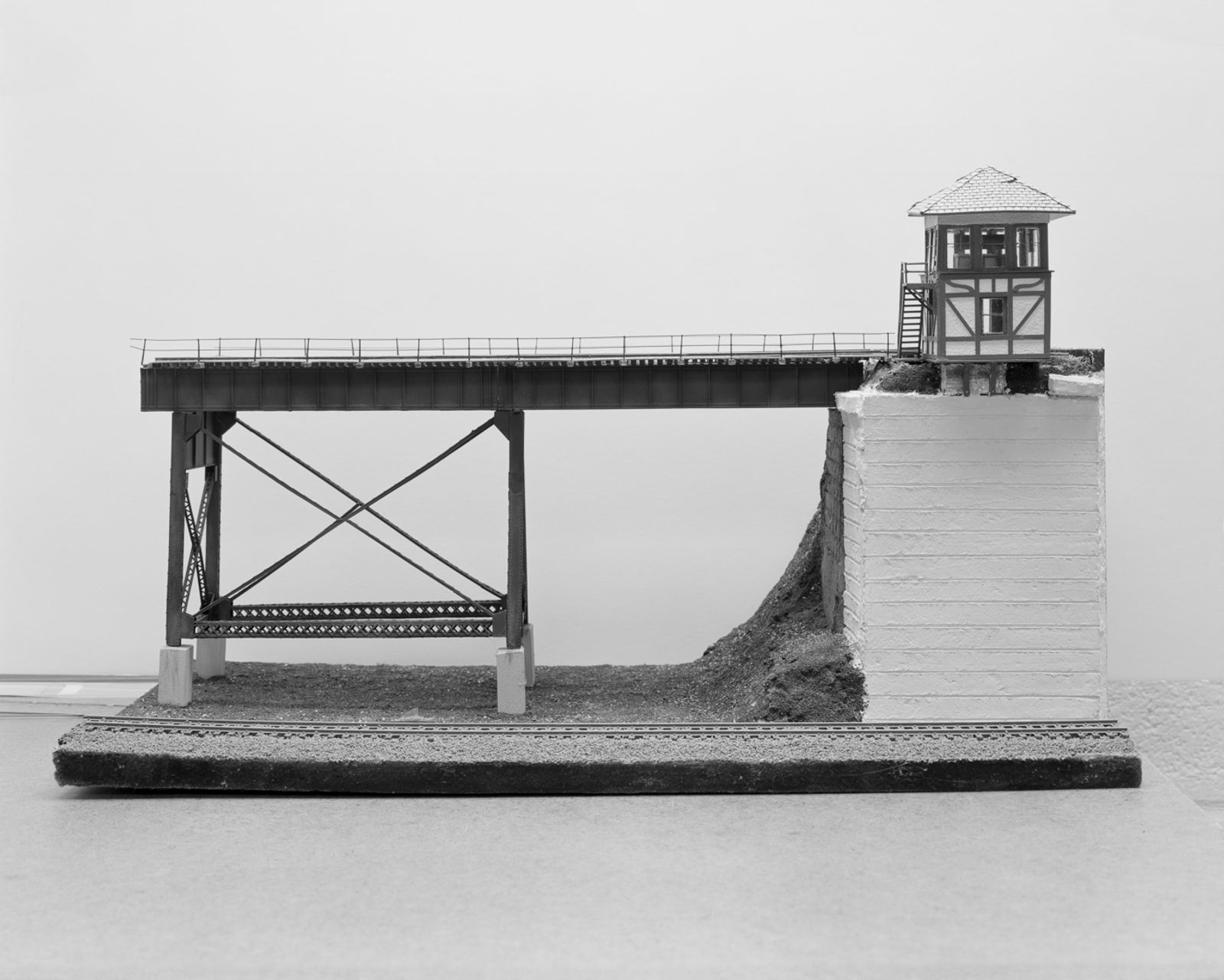 © Drew Leventhal - Railroad Bridge, Maryland