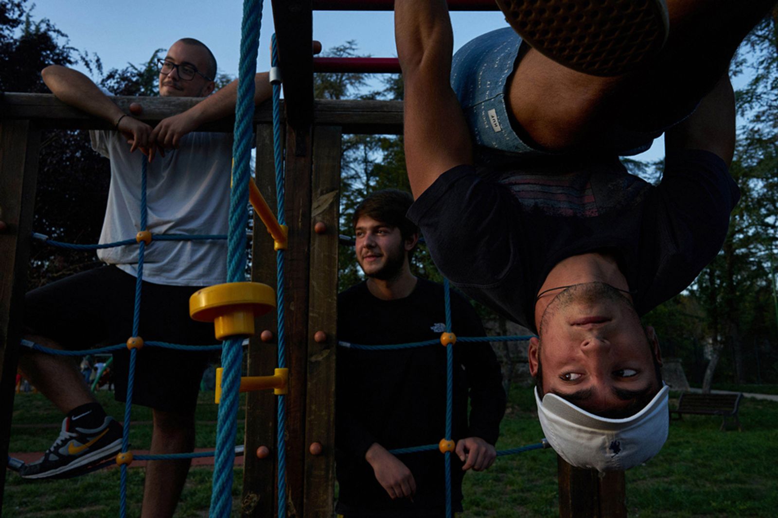 © Danilo Garcia Di Meo - the boys, having no meeting points, also spend time at the park