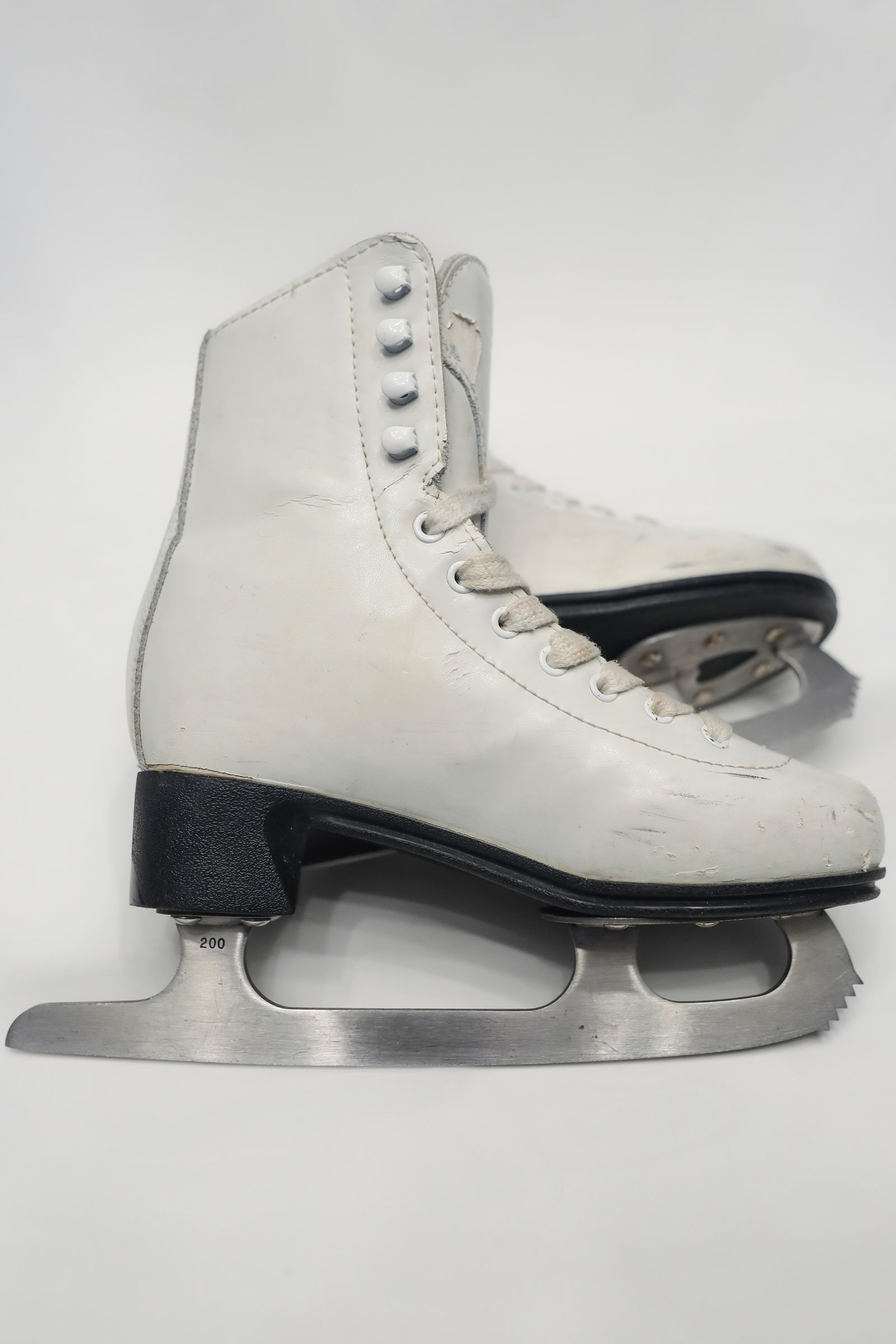 © Olga Manakova - Image from the IN SEARCH OF THE EIGHTH BUILDING photography project