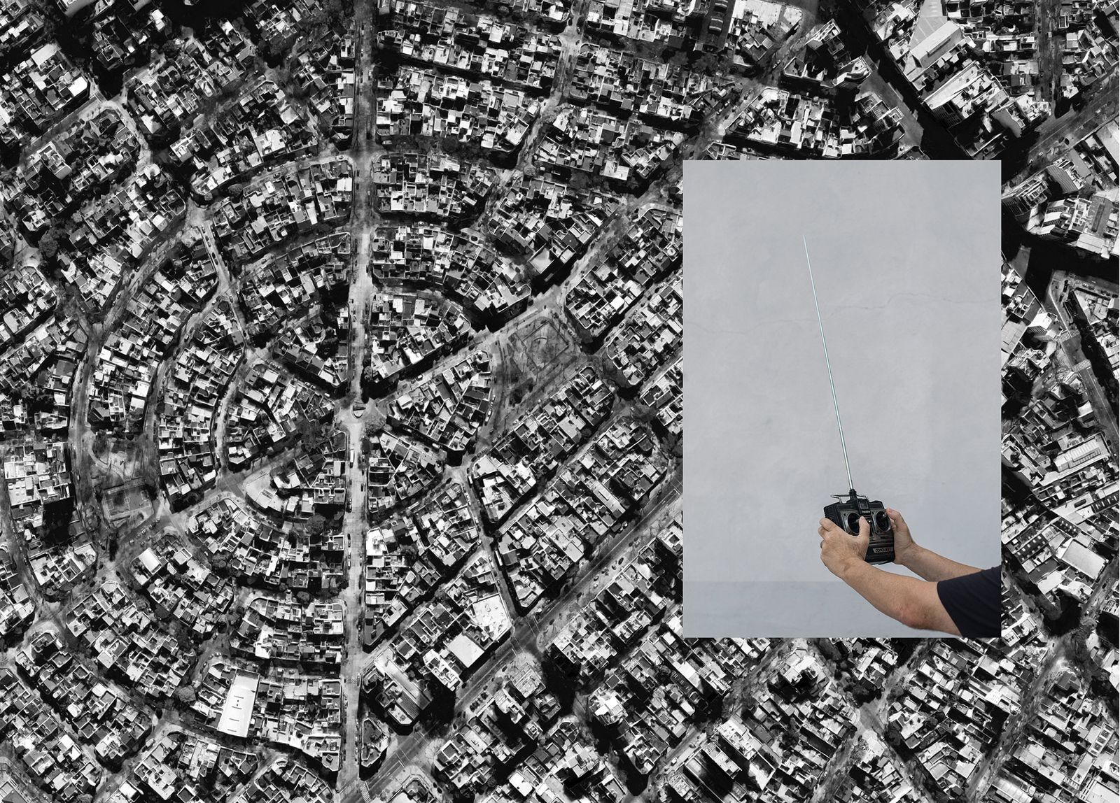 © Luis Cobelo - The map and the explorerLito, the explorer, have a artifact to move in the neigborhood