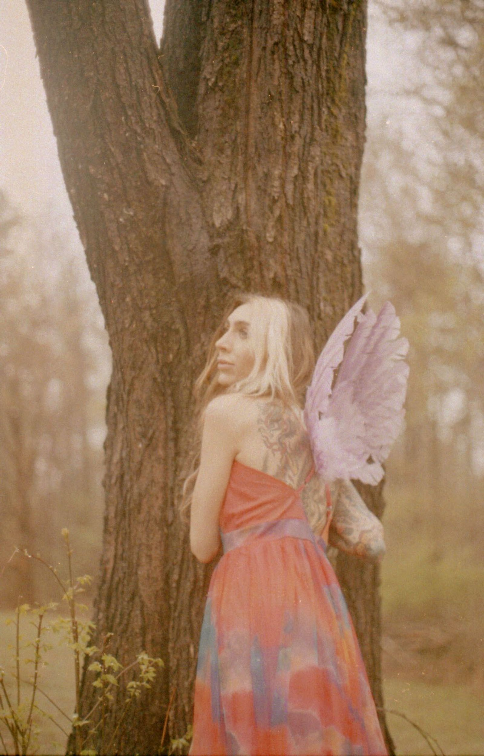 © Emma Parla-Aziz - Iris: Goddess and Personification of the Rainbow