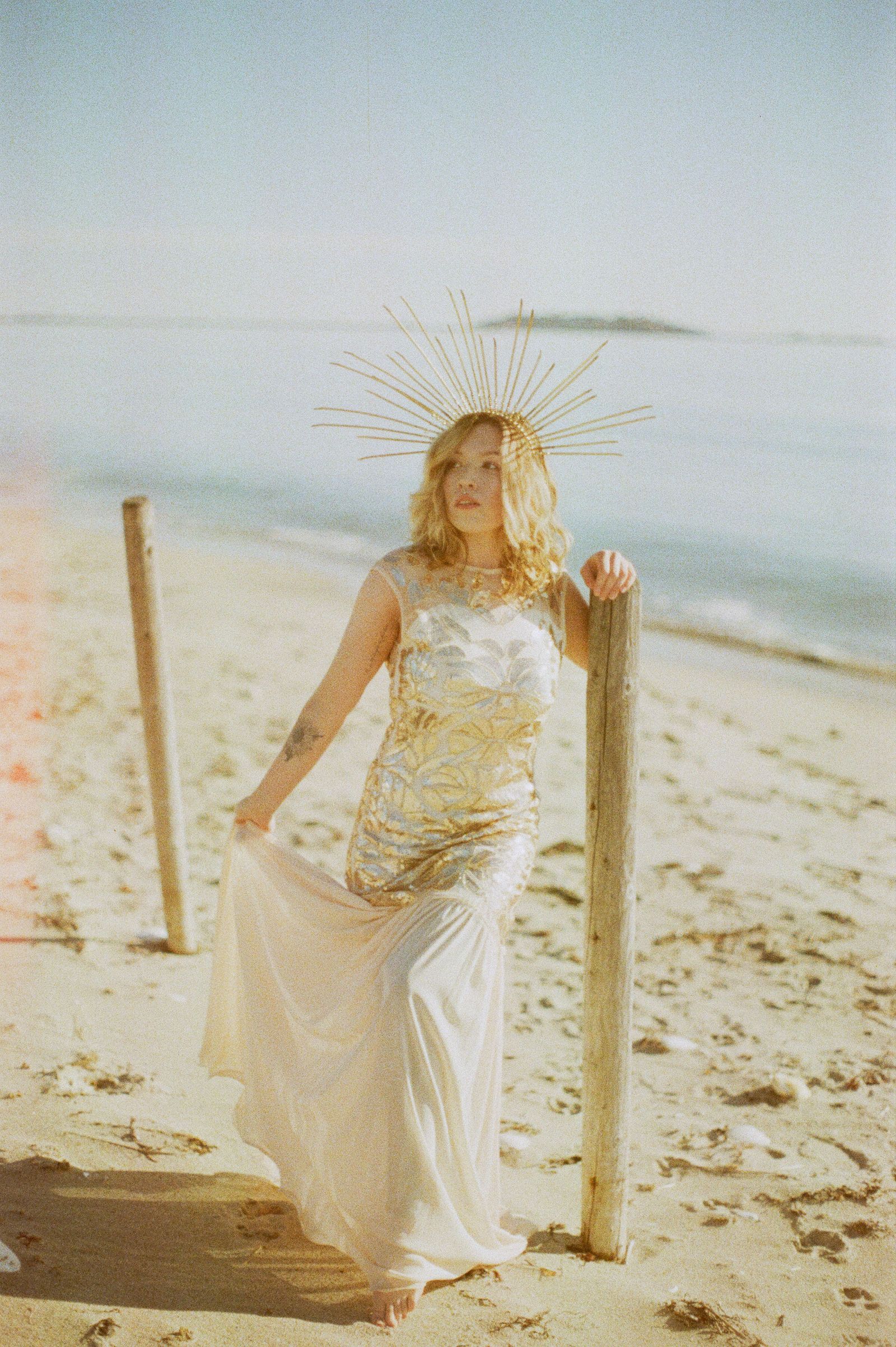 © Emma Parla-Aziz - Eos: Goddess of Dawn