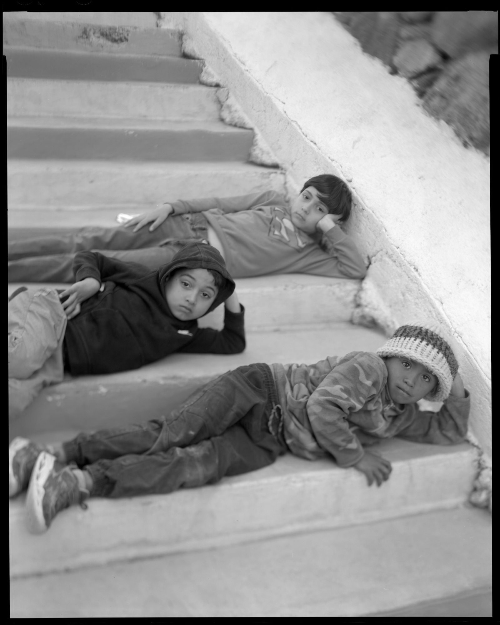 © Lisa Elmaleh - Boys on the stairs, Casa de la Misericordia