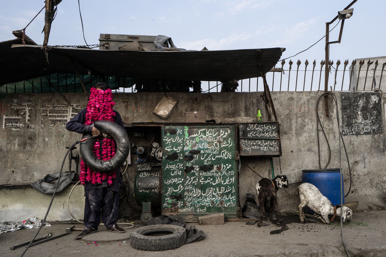 © Marylise Vigneau - Image from the Sehrabandi / سہرا بندی photography project