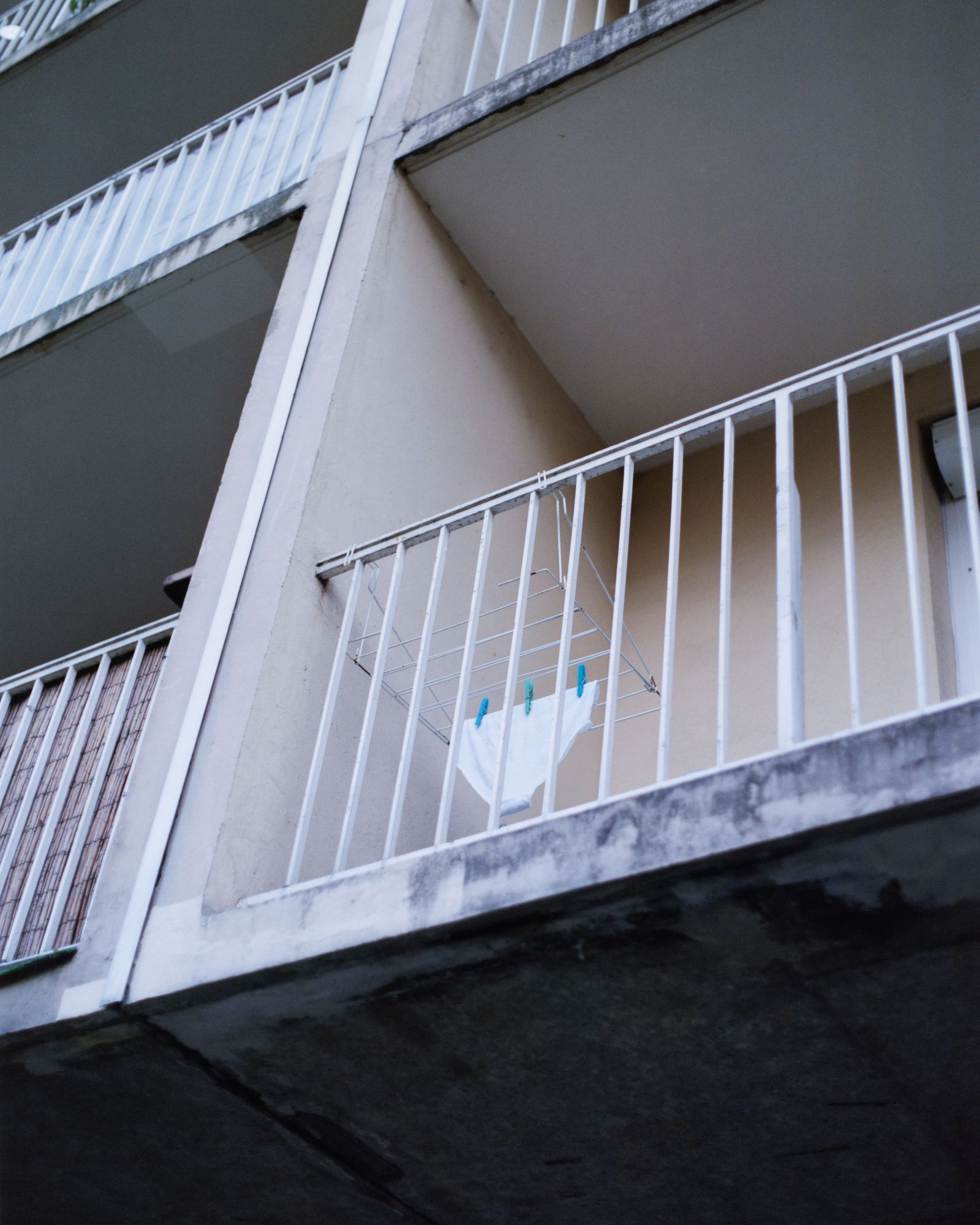 © Alexandre Silberman - On the balcony // Saint-Ouen // December 2020