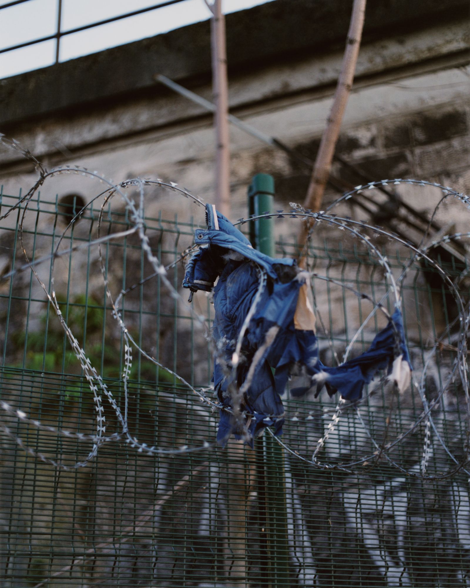 © Alexandre Silberman - Jacket in barbed wire // Porte de la Chapelle // June 2020