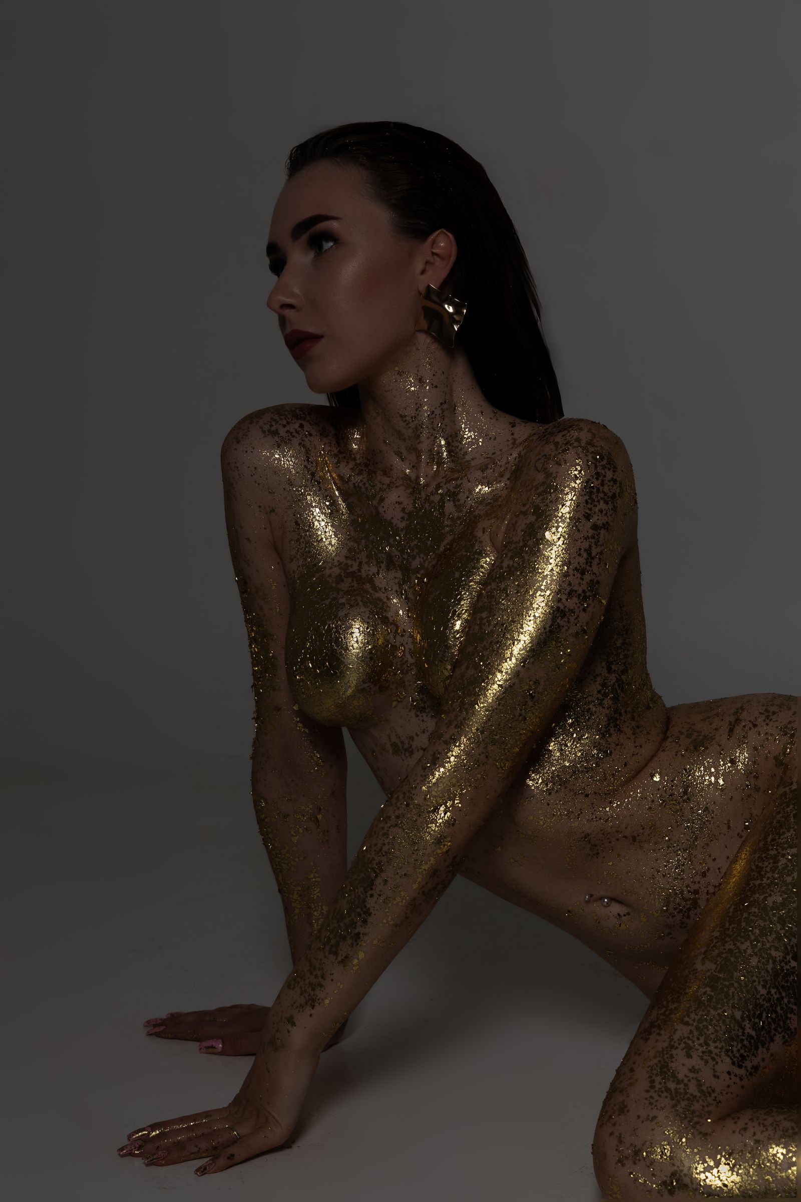 © Azimova - Image from the Aurum: Embodiment of Light photography project