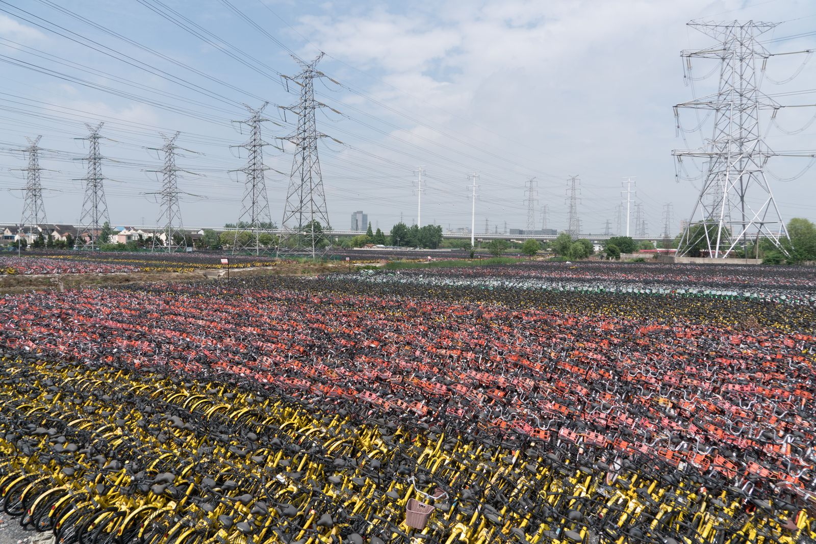© Nigel Dickinson - Image from the CHINA Big Brother photography project